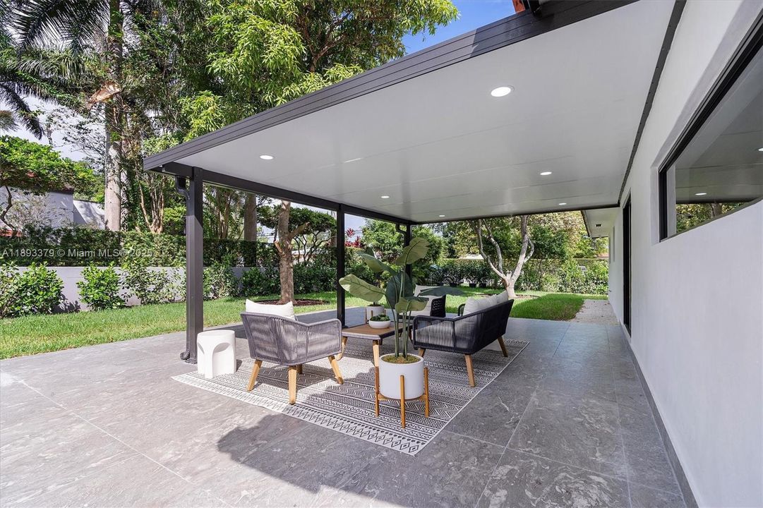 En Venta: $1,359,000 (4 camas, 2 baños, 1805 Pies cuadrados)