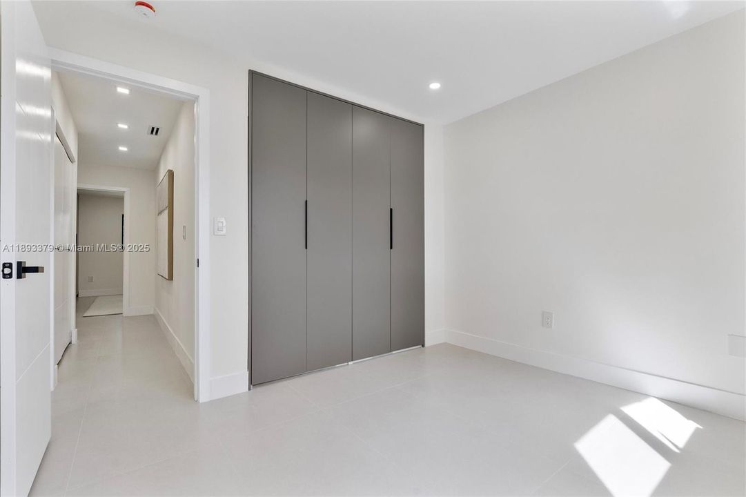 En Venta: $1,359,000 (4 camas, 2 baños, 1805 Pies cuadrados)