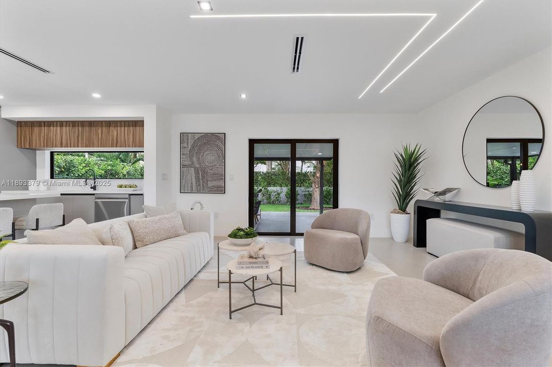 En Venta: $1,359,000 (4 camas, 2 baños, 1805 Pies cuadrados)