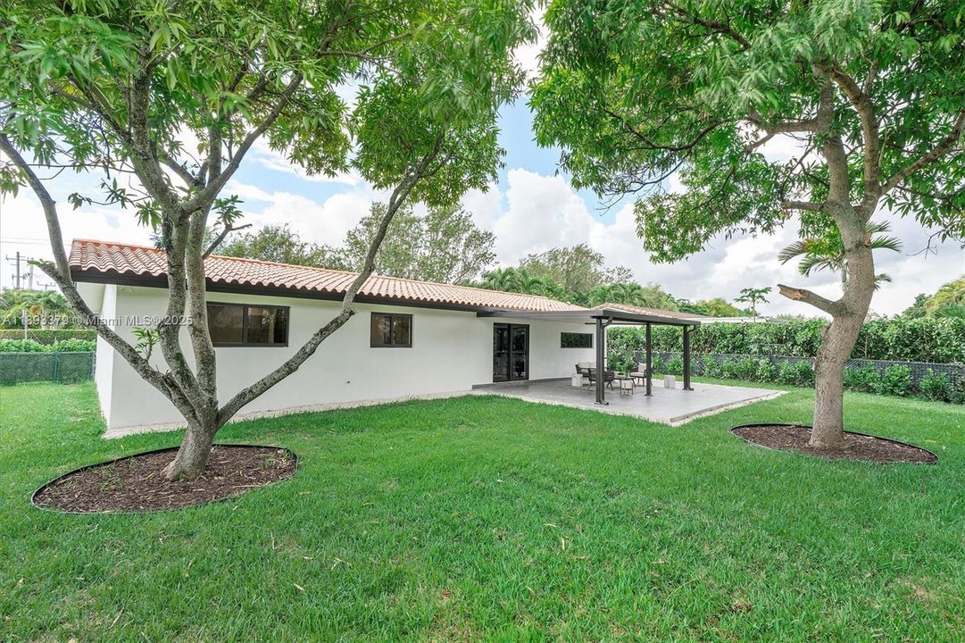 En Venta: $1,359,000 (4 camas, 2 baños, 1805 Pies cuadrados)