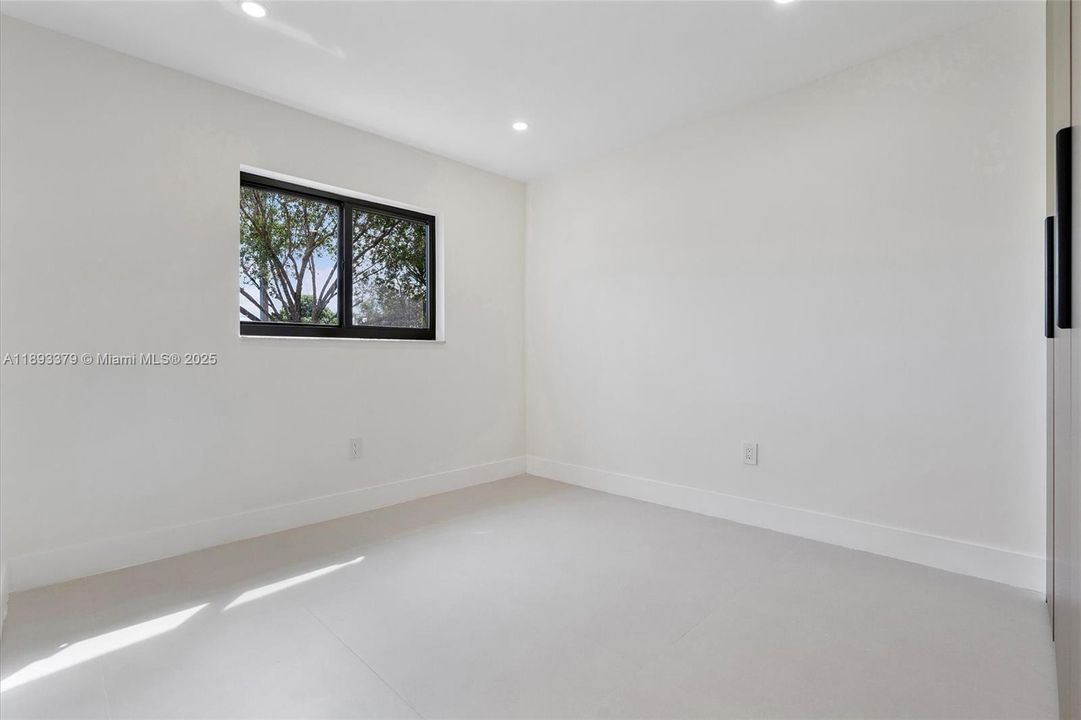 En Venta: $1,359,000 (4 camas, 2 baños, 1805 Pies cuadrados)