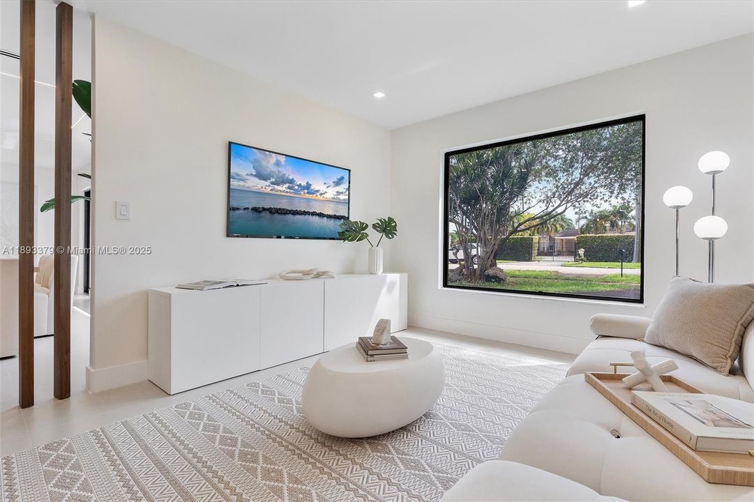 En Venta: $1,359,000 (4 camas, 2 baños, 1805 Pies cuadrados)