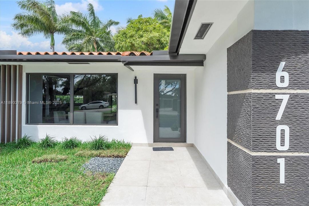 En Venta: $1,359,000 (4 camas, 2 baños, 1805 Pies cuadrados)