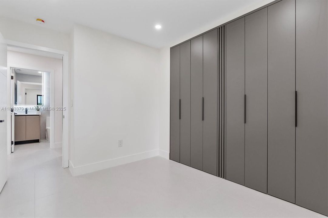 En Venta: $1,359,000 (4 camas, 2 baños, 1805 Pies cuadrados)