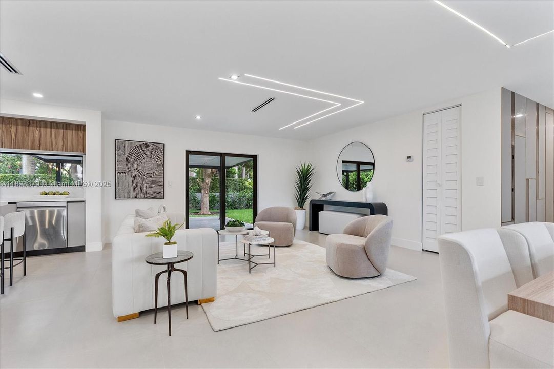 En Venta: $1,359,000 (4 camas, 2 baños, 1805 Pies cuadrados)