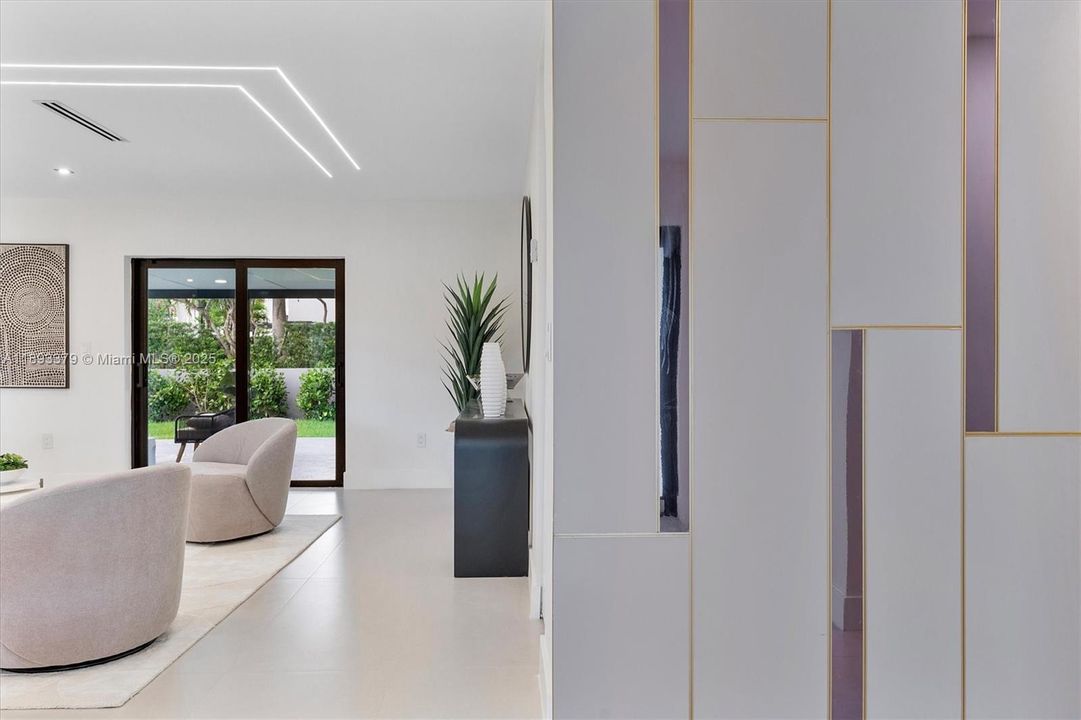 En Venta: $1,359,000 (4 camas, 2 baños, 1805 Pies cuadrados)