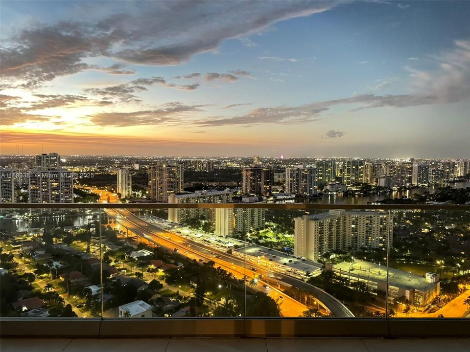 На продажу: $5,290,000 (4 спален, 5 ванн, 2682 Квадратных фут)