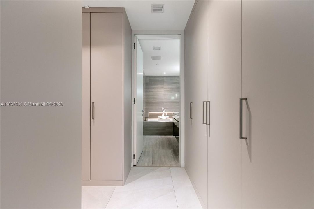 На продажу: $5,290,000 (4 спален, 5 ванн, 2682 Квадратных фут)