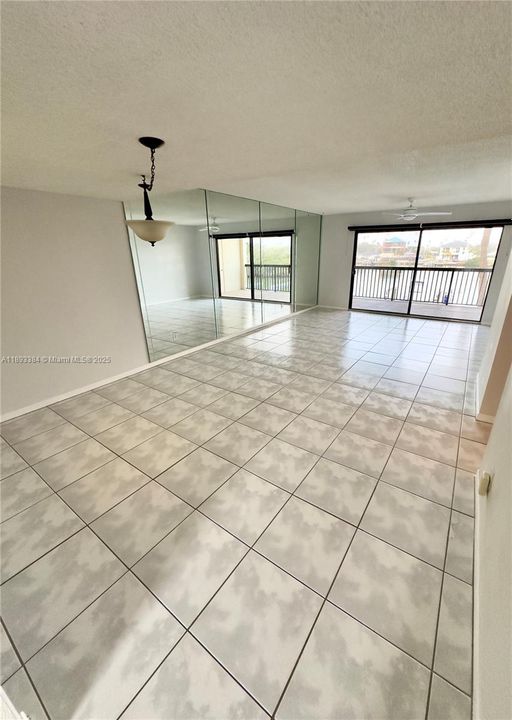 На продажу: $850,000 (2 спален, 2 ванн, 0 Квадратных фут)