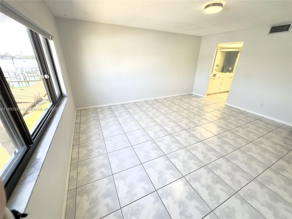 На продажу: $850,000 (2 спален, 2 ванн, 0 Квадратных фут)