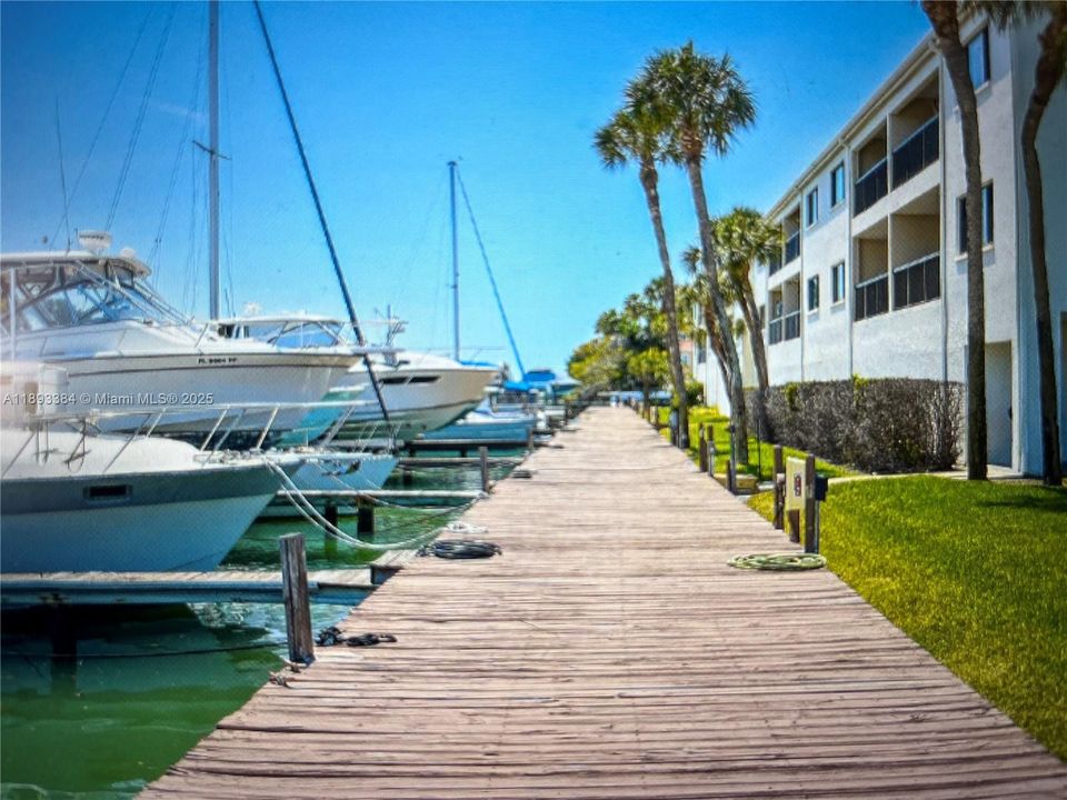 На продажу: $850,000 (2 спален, 2 ванн, 0 Квадратных фут)