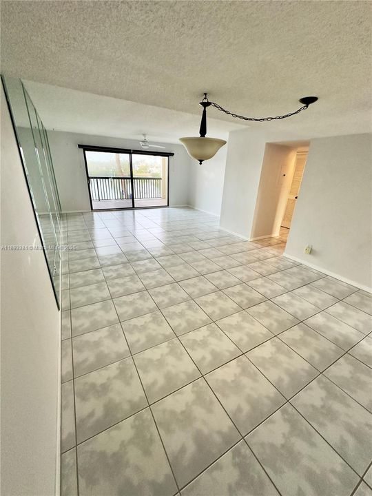 На продажу: $850,000 (2 спален, 2 ванн, 0 Квадратных фут)