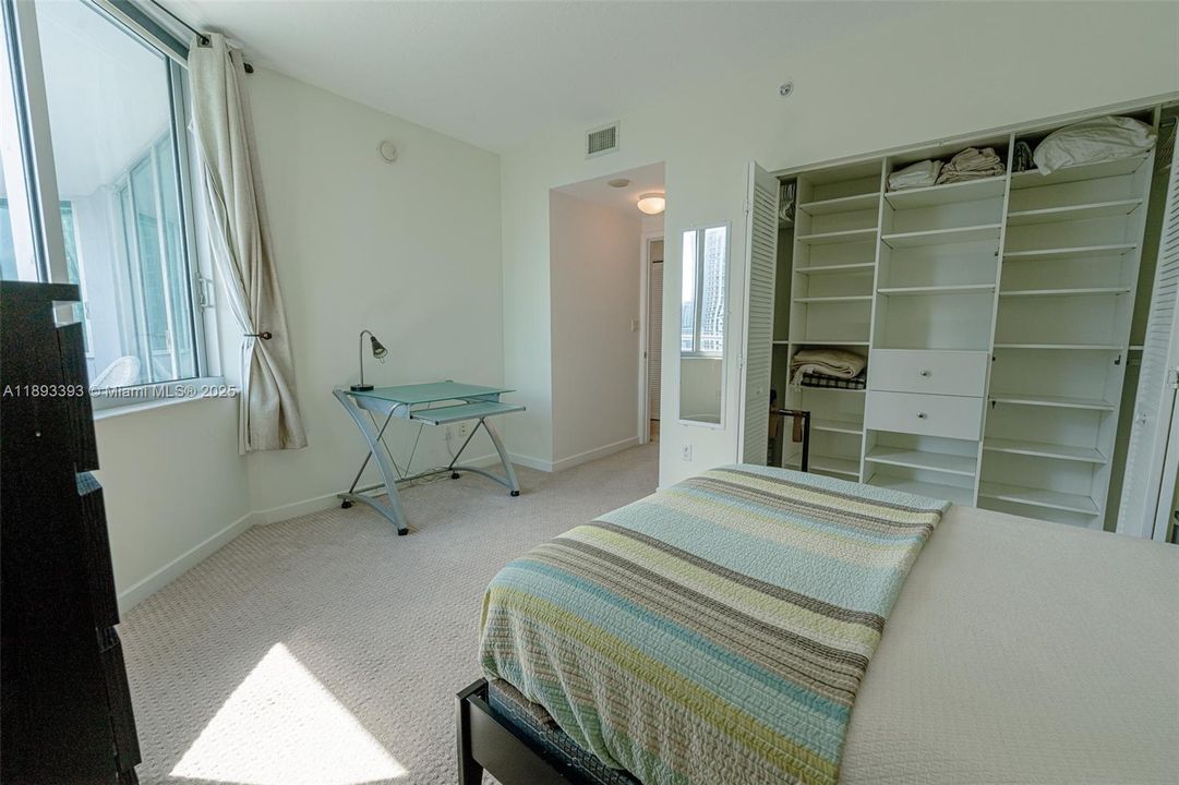 Recently Rented: $3,700 (2 beds, 2 baths, 1227 Square Feet)