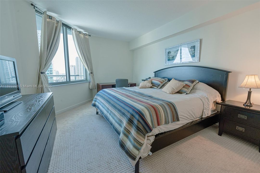 Recently Rented: $3,700 (2 beds, 2 baths, 1227 Square Feet)