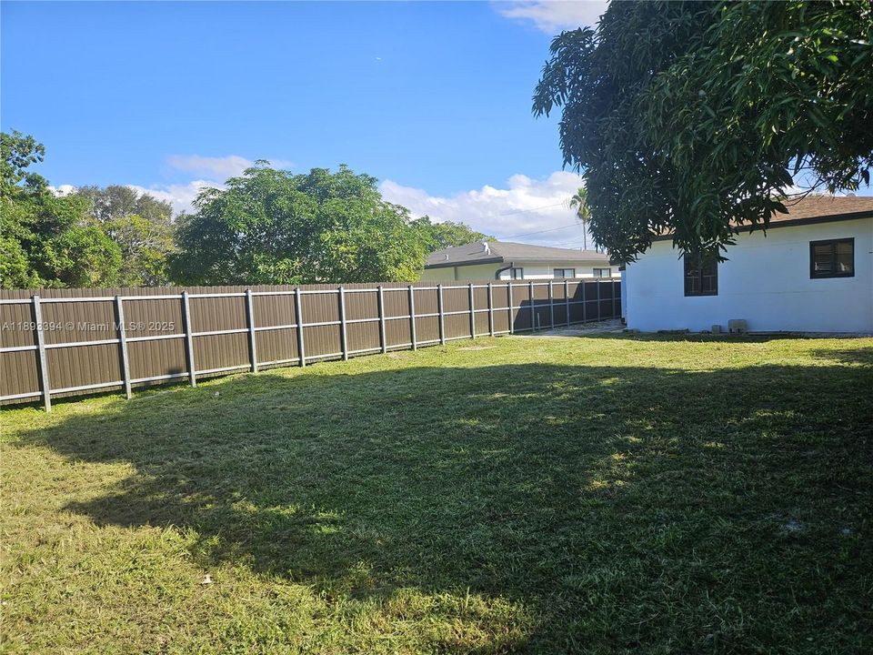 For Sale: $749,000 (0 beds, 0 baths, 2072 Square Feet)