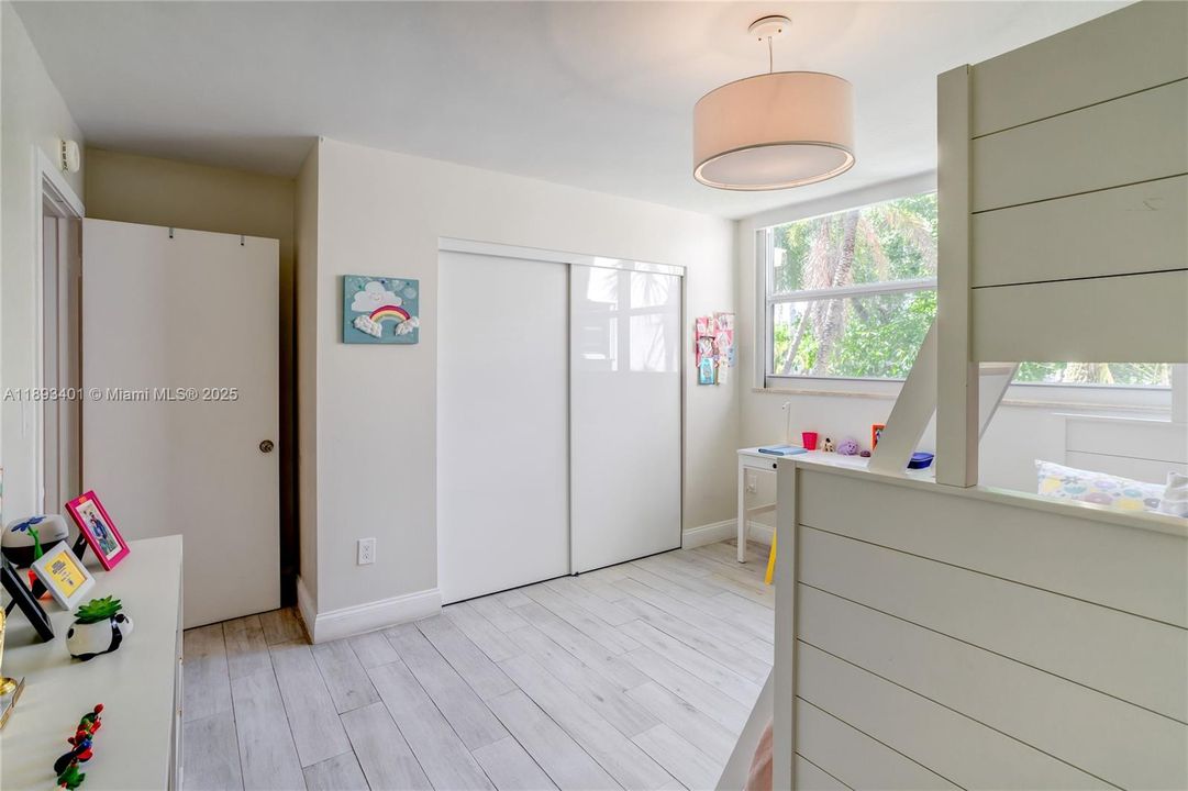 For Rent: $6,500 (3 beds, 2 baths, 1734 Square Feet)