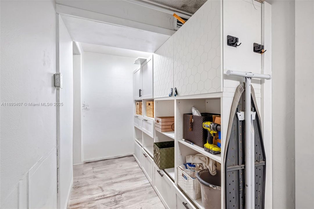 出租: $5,500 (4 贝兹, 2 浴室, 2487 平方英尺)