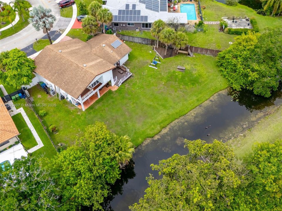 出租: $5,500 (4 贝兹, 2 浴室, 2487 平方英尺)