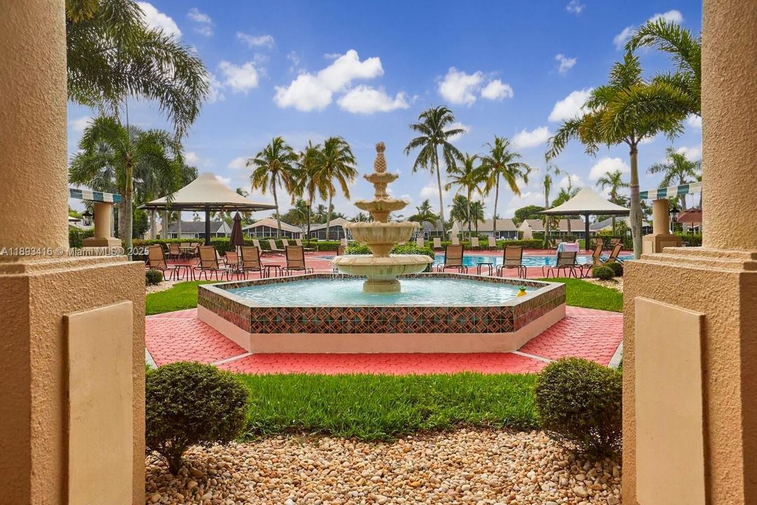 Recently Sold: $290,000 (2 beds, 2 baths, 1171 Square Feet)