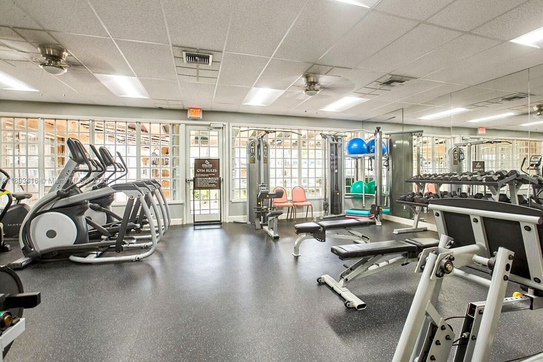 Recently Sold: $290,000 (2 beds, 2 baths, 1171 Square Feet)