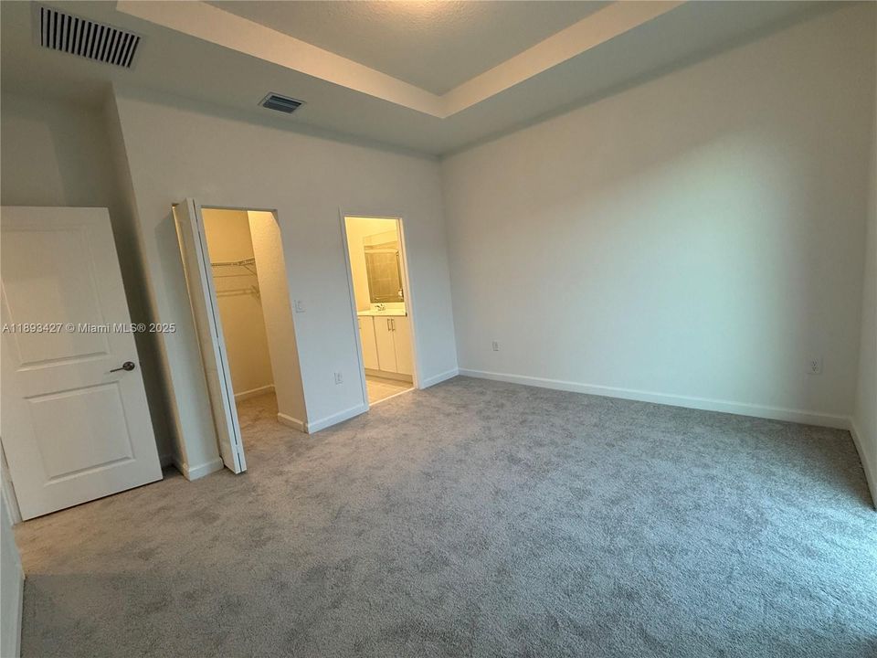 En Renta: $2,600 (3 camas, 3 baños, 1671 Pies cuadrados)