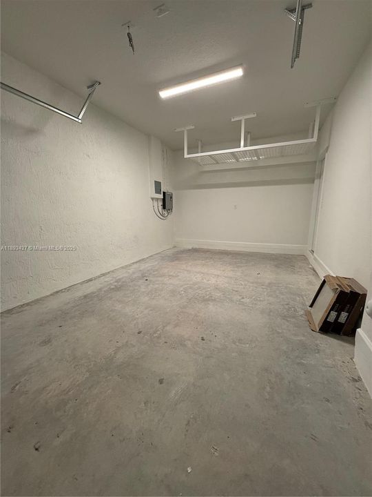 En Renta: $2,600 (3 camas, 3 baños, 1671 Pies cuadrados)