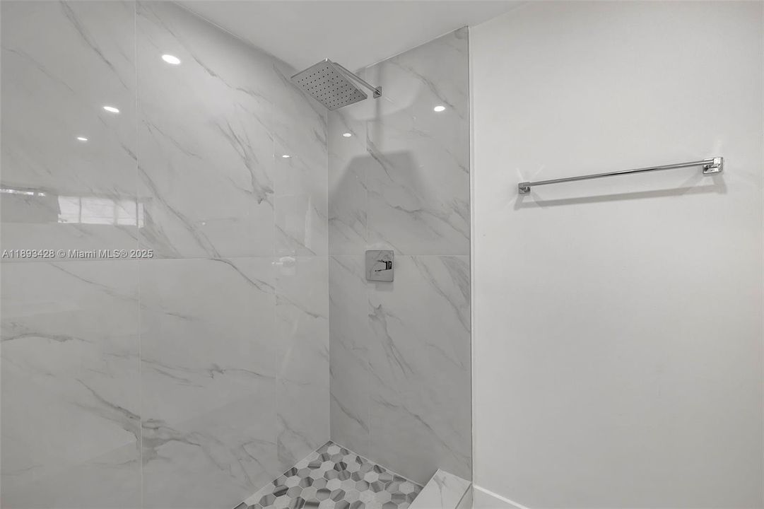 Active With Contract: $565,109 (4 beds, 2 baths, 1406 Square Feet)