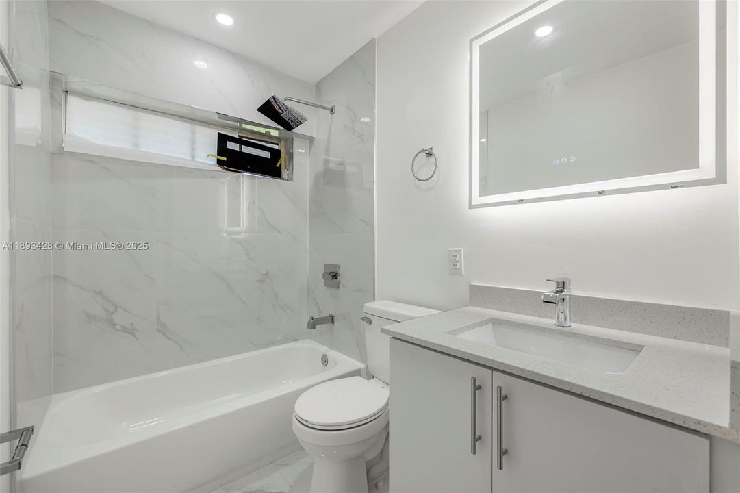 Active With Contract: $565,109 (4 beds, 2 baths, 1406 Square Feet)