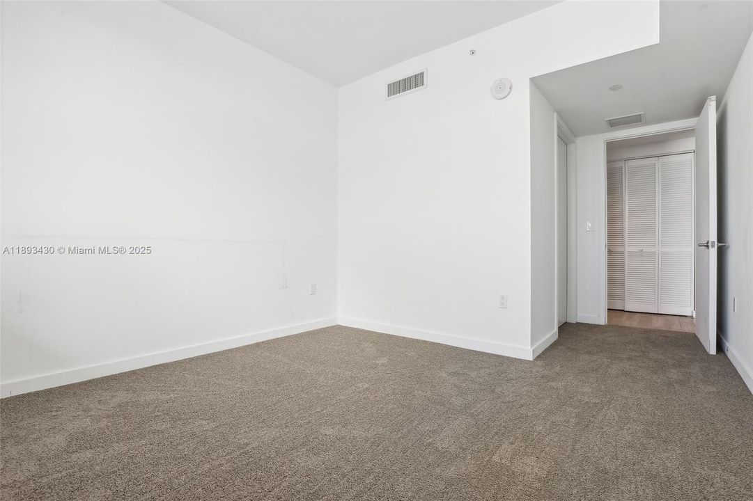 For Rent: $2,600 (1 beds, 1 baths, 238060 Square Feet)