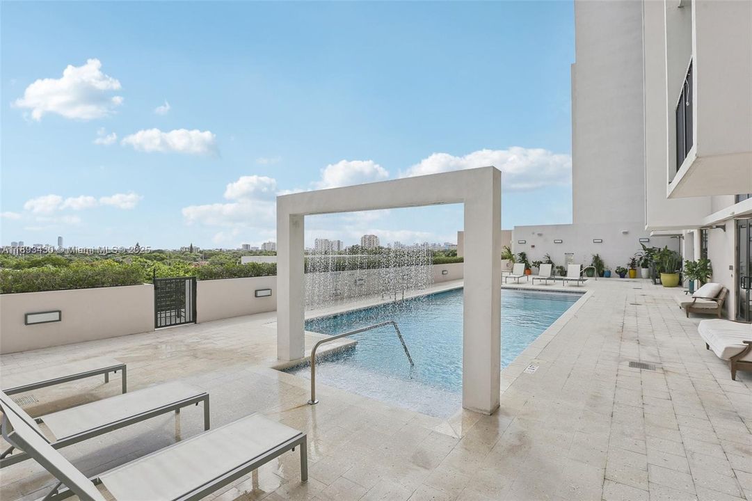 For Rent: $2,600 (1 beds, 1 baths, 238060 Square Feet)