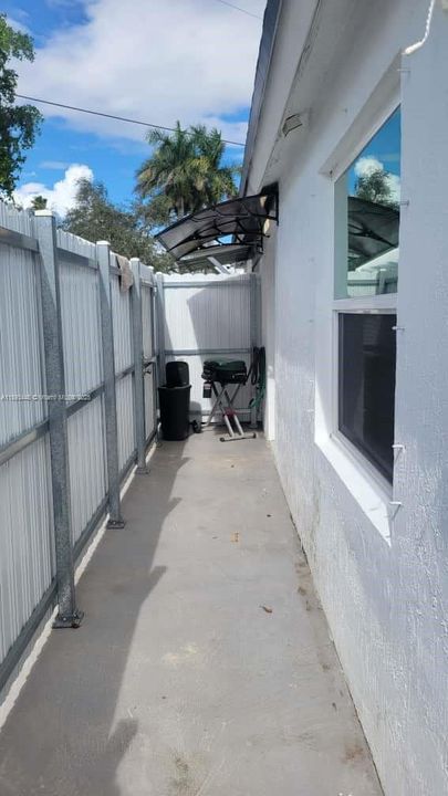 最近租的: $1,400 (1 贝兹, 1 浴室, 1909 平方英尺)