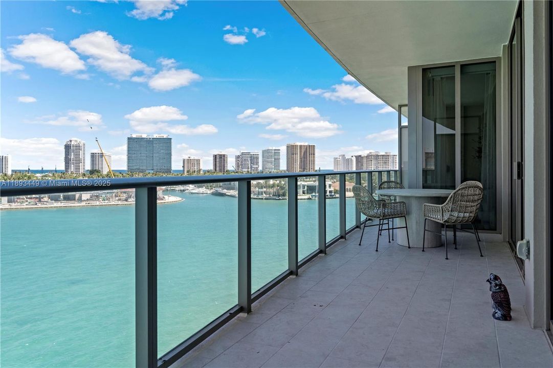 出租: $39,000 (3 贝兹, 4 浴室, 4004 平方英尺)