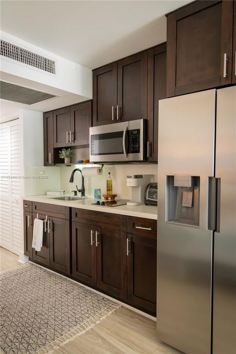 待售: $186,000 (0 贝兹, 1 浴室, 360 平方英尺)