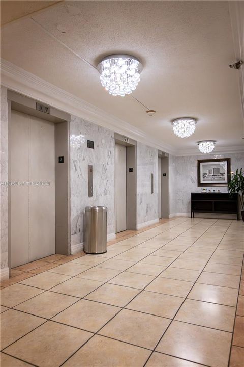 待售: $186,000 (0 贝兹, 1 浴室, 360 平方英尺)