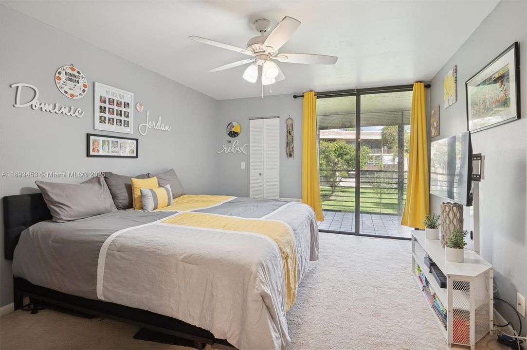 Active With Contract: $194,000 (2 beds, 2 baths, 1215 Square Feet)