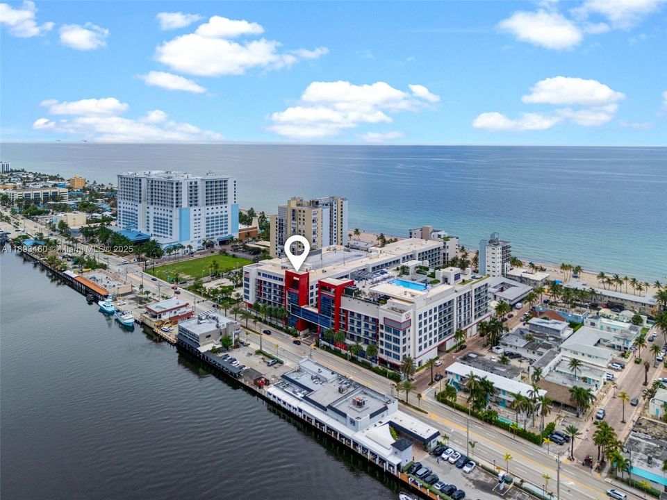 合同活跃: $484,900 (2 贝兹, 1 浴室, 822 平方英尺)