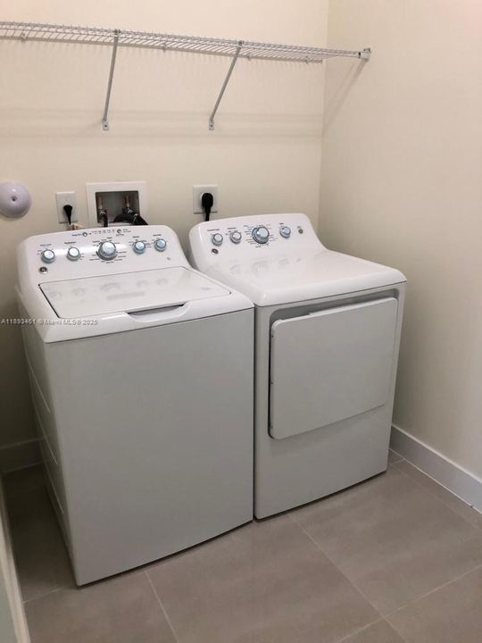 На продажу: $1,299,000 (4 спален, 3 ванн, 2847 Квадратных фут)