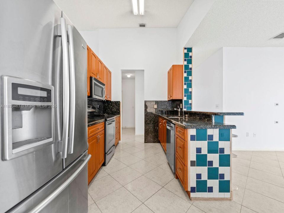 合同活跃: $545,000 (3 贝兹, 2 浴室, 1778 平方英尺)