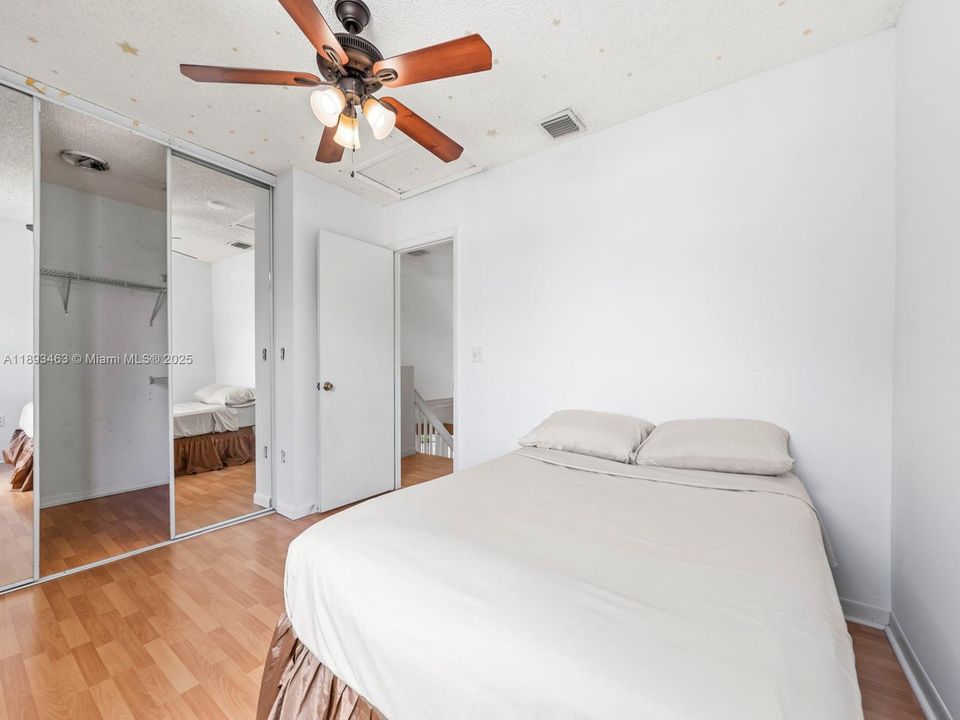 合同活跃: $545,000 (3 贝兹, 2 浴室, 1778 平方英尺)