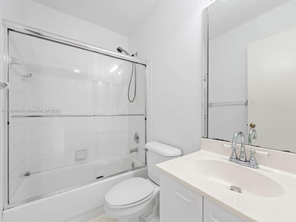 合同活跃: $545,000 (3 贝兹, 2 浴室, 1778 平方英尺)