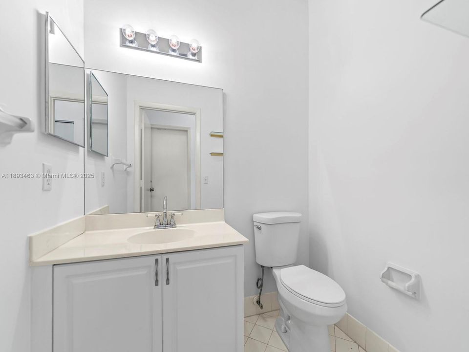 合同活跃: $545,000 (3 贝兹, 2 浴室, 1778 平方英尺)