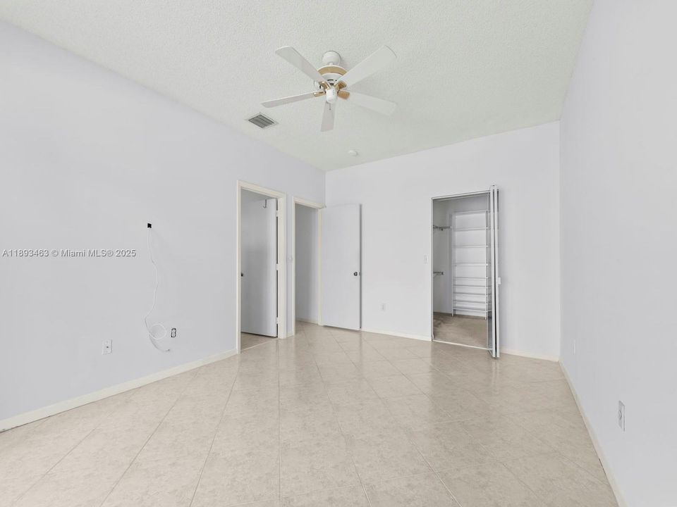 合同活跃: $545,000 (3 贝兹, 2 浴室, 1778 平方英尺)