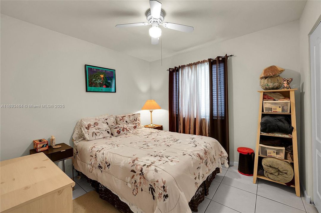 For Sale: $529,000 (3 beds, 2 baths, 1249 Square Feet)