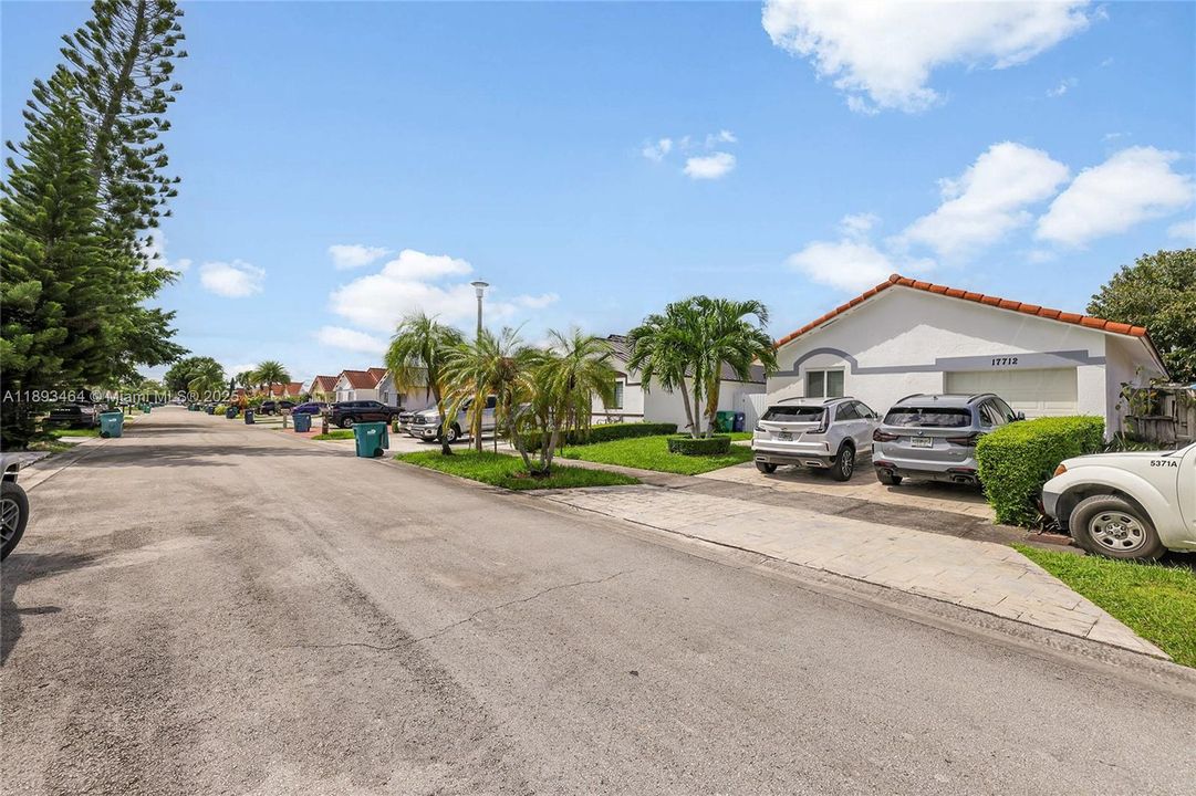 For Sale: $529,000 (3 beds, 2 baths, 1249 Square Feet)