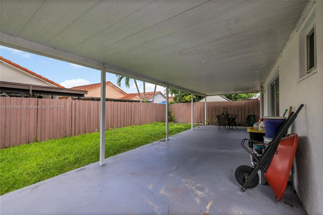 For Sale: $529,000 (3 beds, 2 baths, 1249 Square Feet)