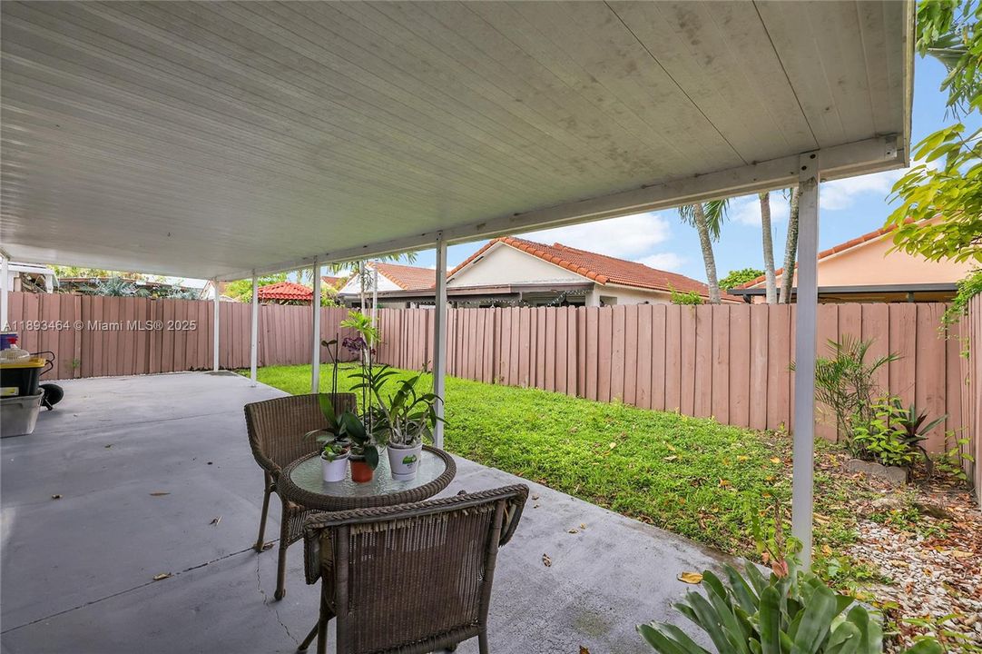 For Sale: $529,000 (3 beds, 2 baths, 1249 Square Feet)