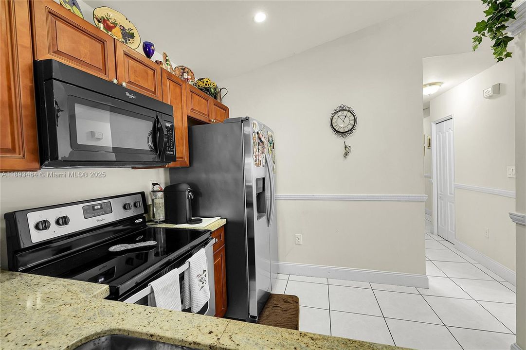 For Sale: $529,000 (3 beds, 2 baths, 1249 Square Feet)