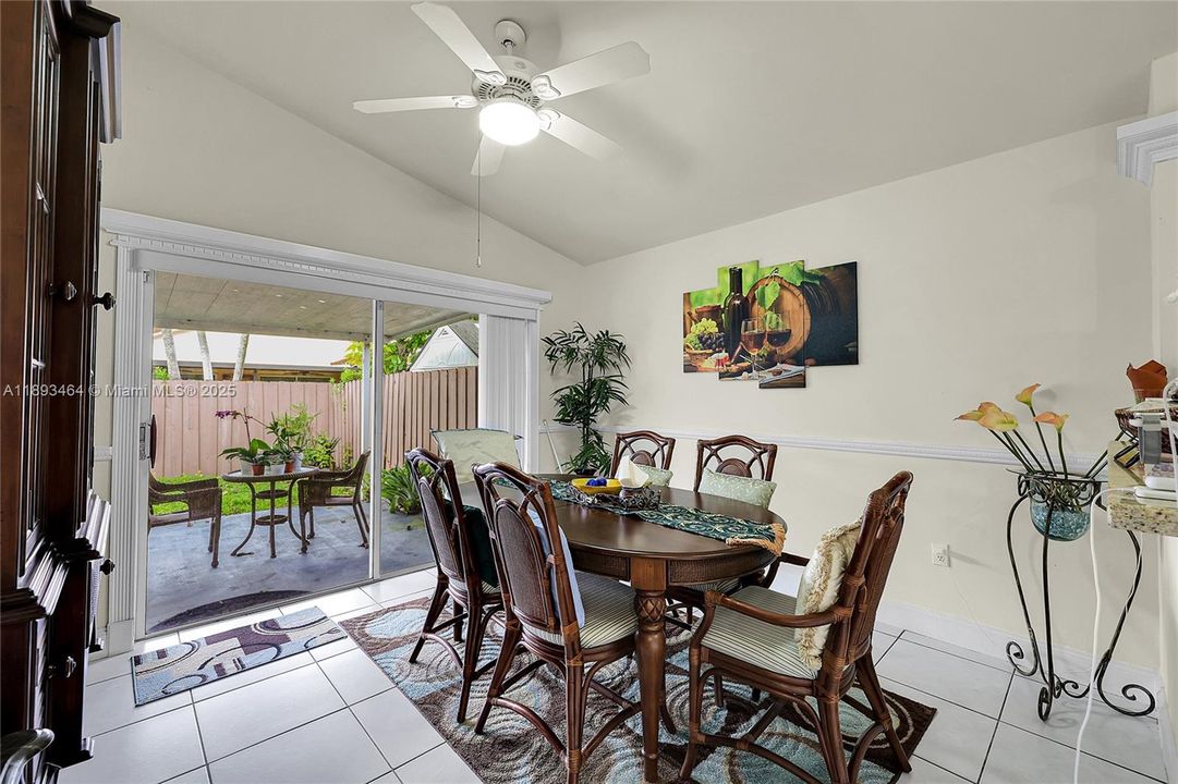 For Sale: $529,000 (3 beds, 2 baths, 1249 Square Feet)