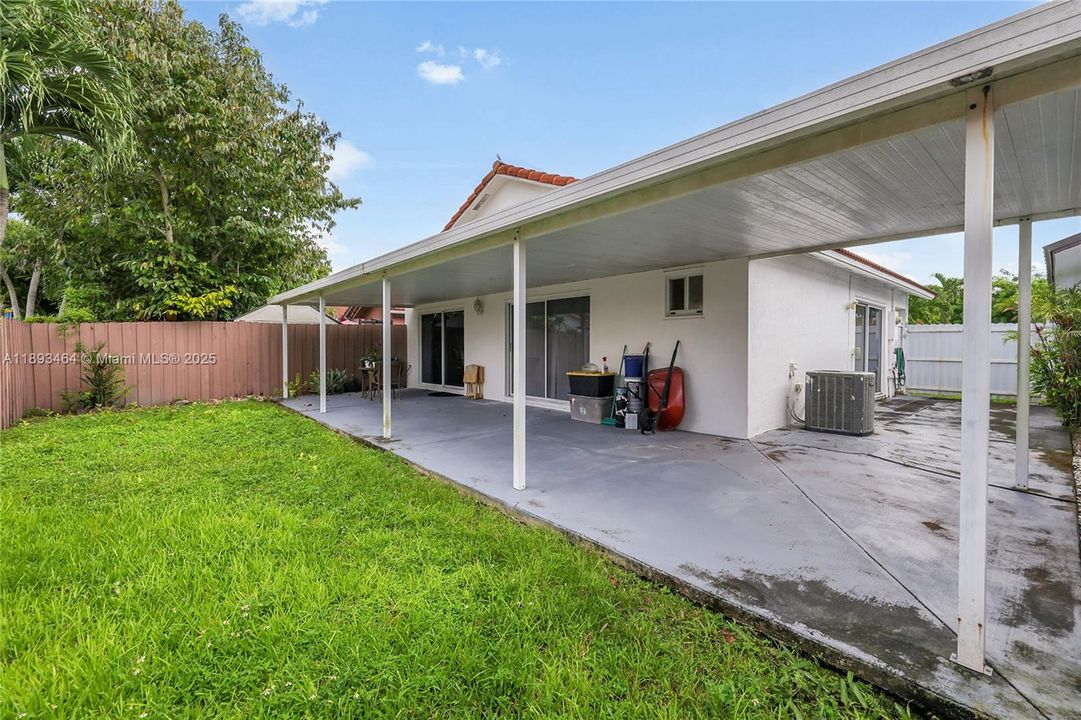 For Sale: $529,000 (3 beds, 2 baths, 1249 Square Feet)