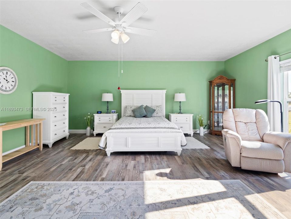 待售: $537,500 (4 贝兹, 4 浴室, 2800 平方英尺)